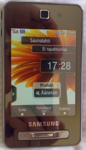 Testiss� Samsungin iPhone-haastaja TouchWiz F480
