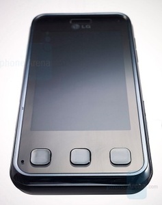 LG:lt� kahdeksan megapikselin kamerapuhelin KC910
