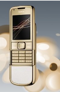 Nokialta kullattu 8800 Gold Arte